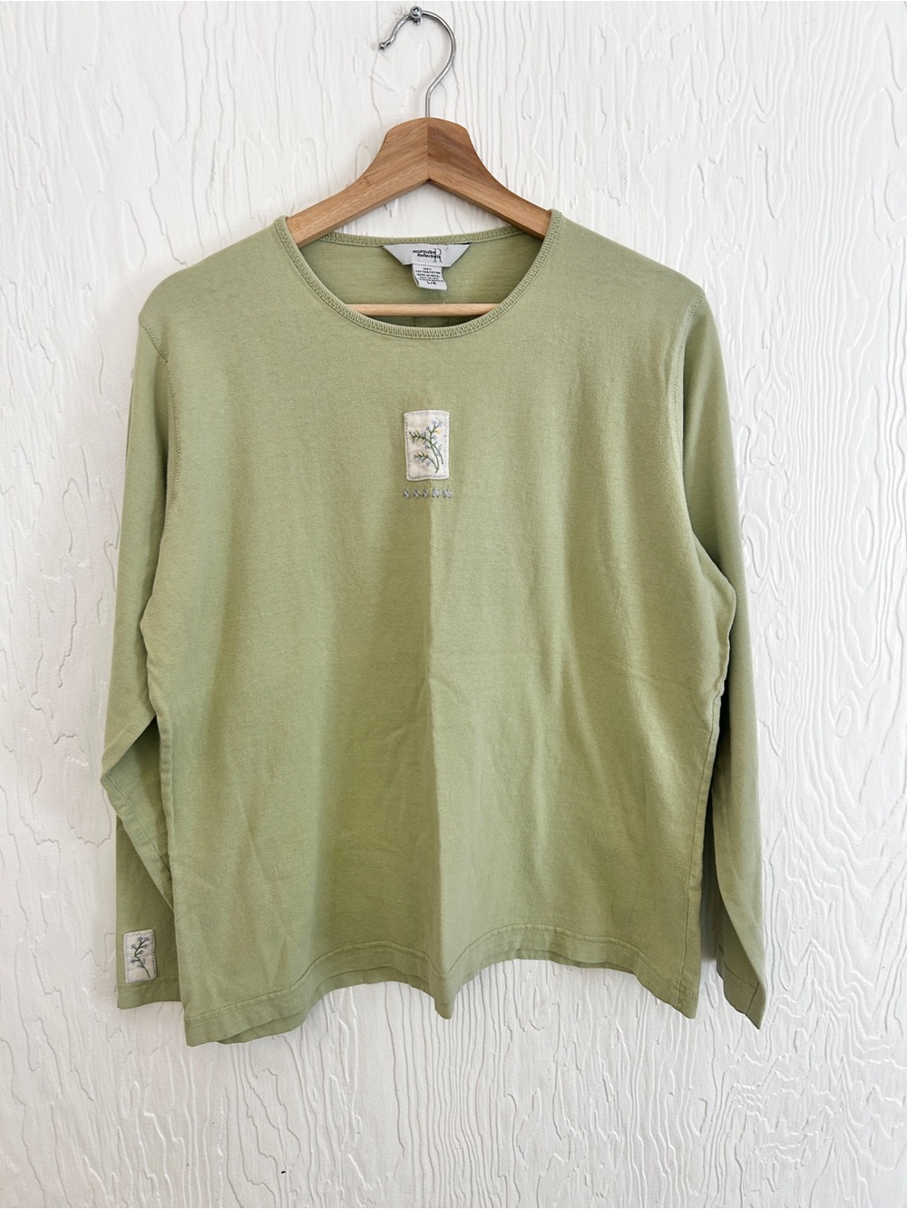 Vintage Northern Reflections Floral Embroidered Long Sleeve Tee Green Large